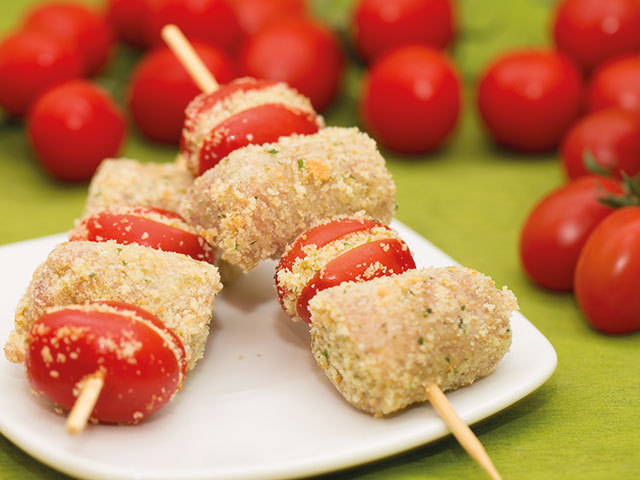 Kebabs with cherry tomatoes